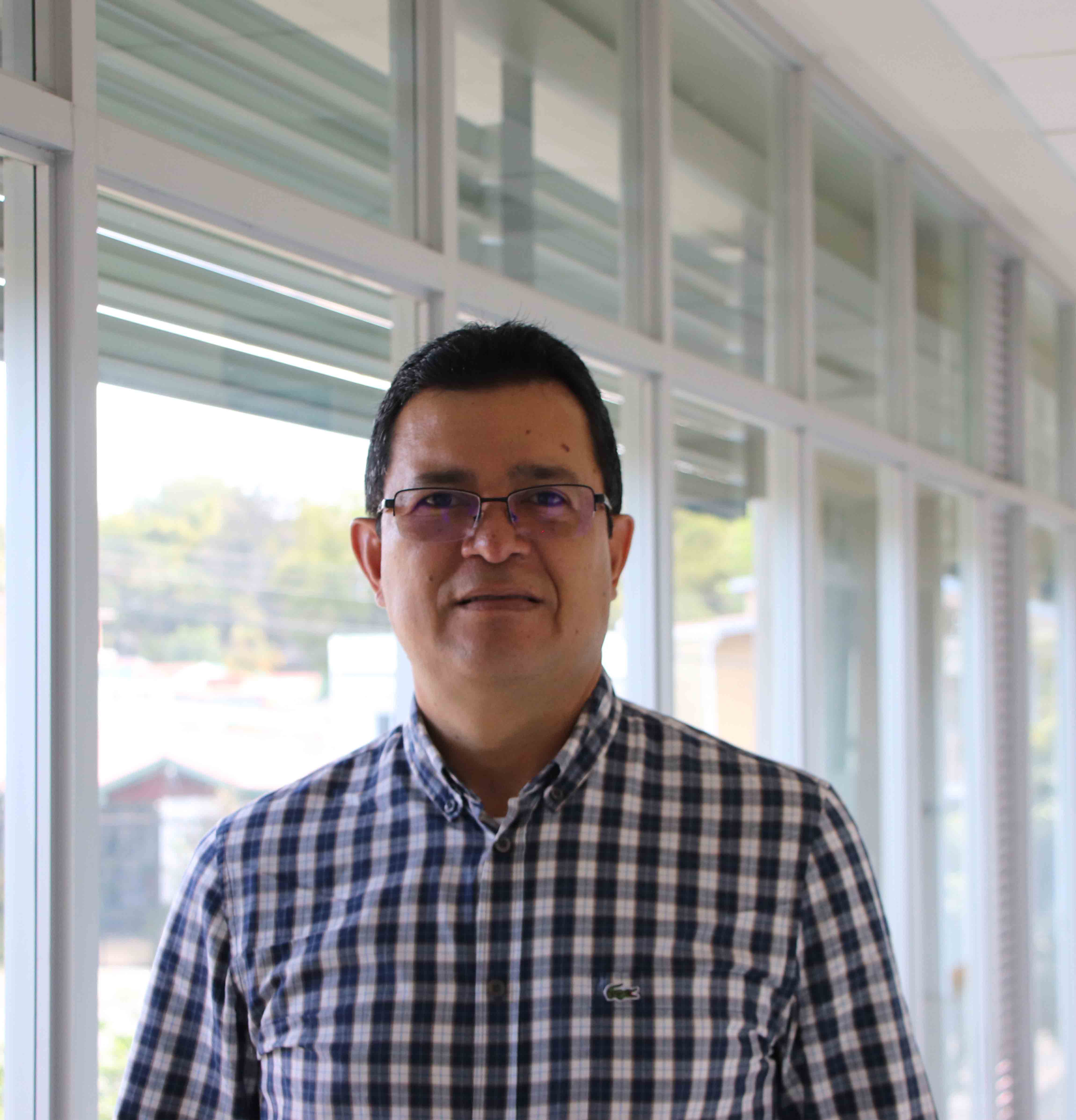 José Rosales